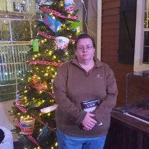 Meet your Posher, Crystal